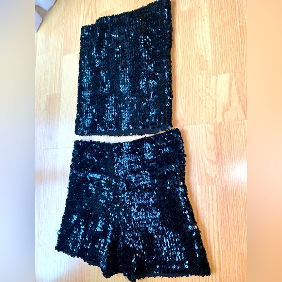 Tops - Black sequin stretchy tube top and shorts set Fits medium large? Festival Party